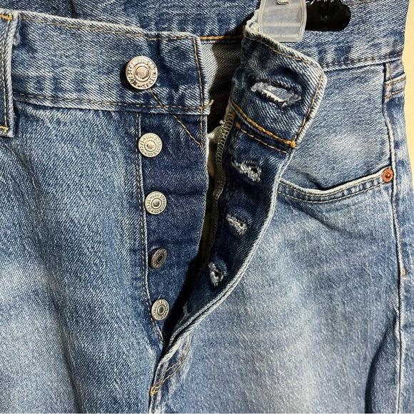 Levi’s Premium 501 ‘93 Straight Fit Men’s Jeans Basil Sky Destructed Medium Wash - Picture 13 of 16